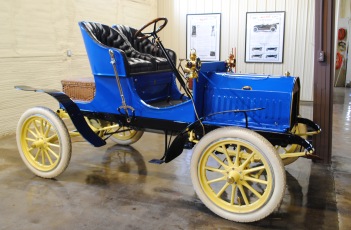 The 1906 Mitchell Runabout.